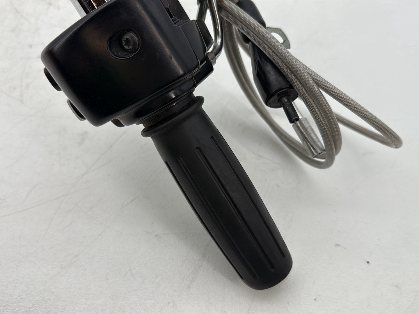 2005 Harley Touring FLHRCI Road King Classic OEM Handlebars Left Right Switches Controls