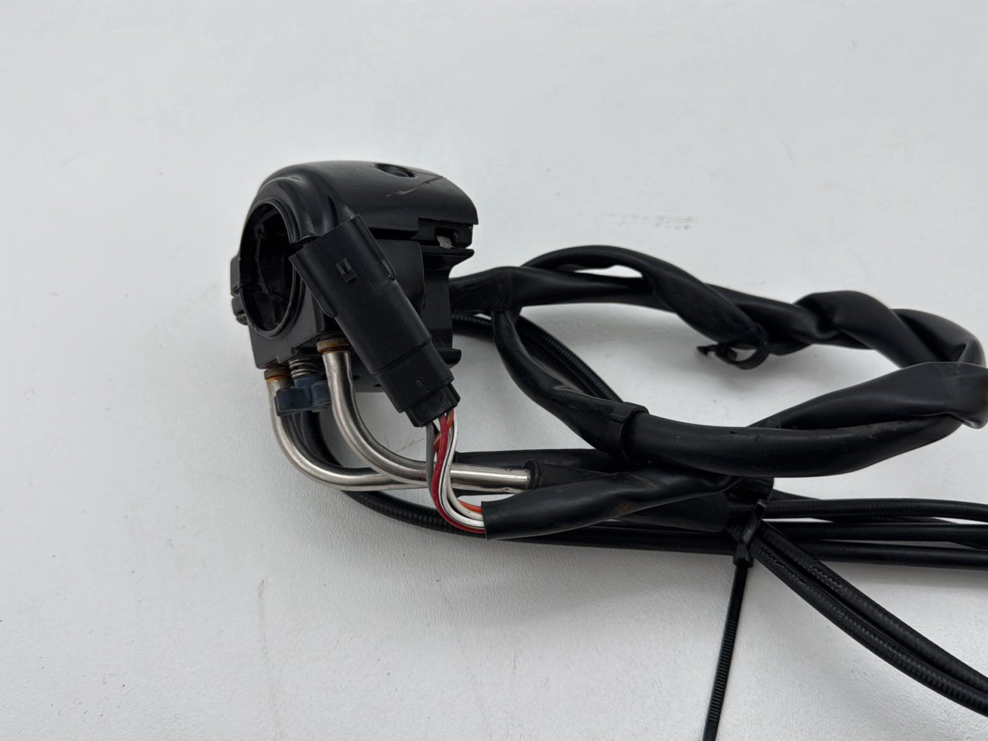 2008 Harley Softail Deluxe FLSTN OEM Right Engine Start Kill Switches Controls