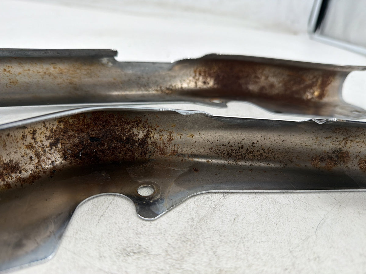 2002 Harley Electra Glide Touring FLHT OEM Rear Left Right Fender Struts Bracket