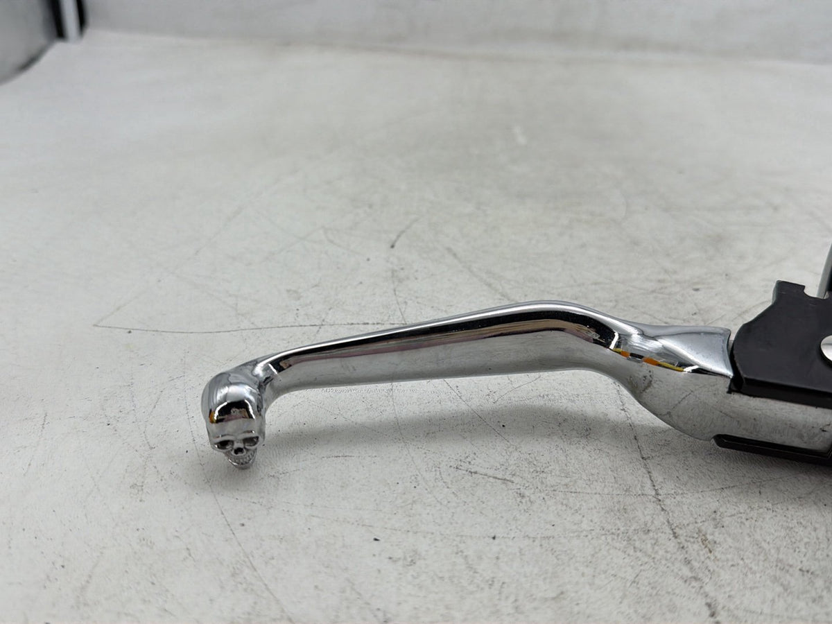 2005 Harley Road King Touring Police OEM Front Right Brake Lever Master Cylinder