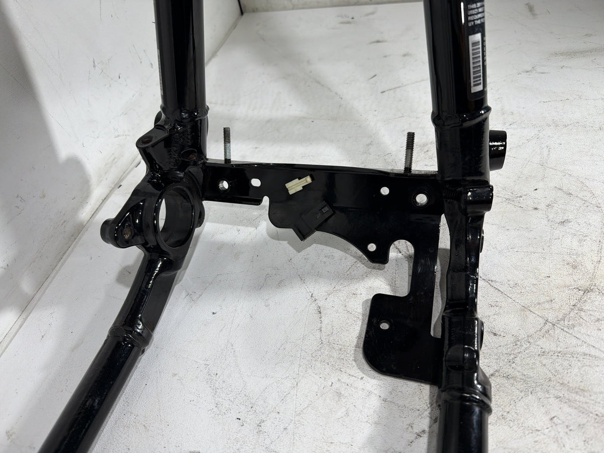 2011 Harley Electra Glide Touring Ultra OEM Body Main Frame Chassis SLVG