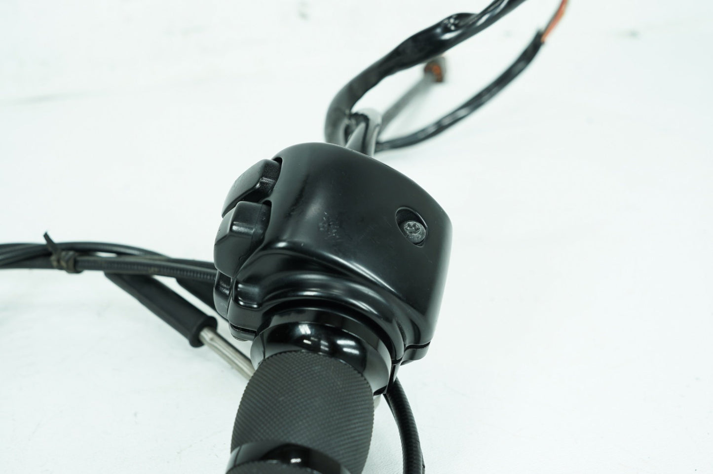 1999 - 2006 Harley-Davidson Dyna Wide Glide Right Engine Start Kill Switches Controls 71684-06A