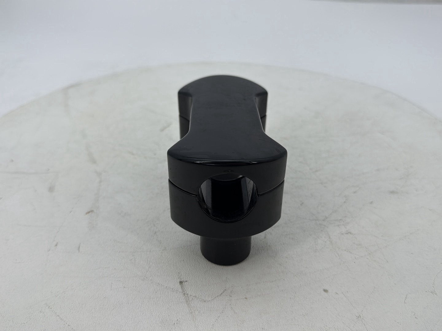 2012 Harley Dyna Fat Bob FXDF 103 OEM Front Handlebar Riser Top Clamp