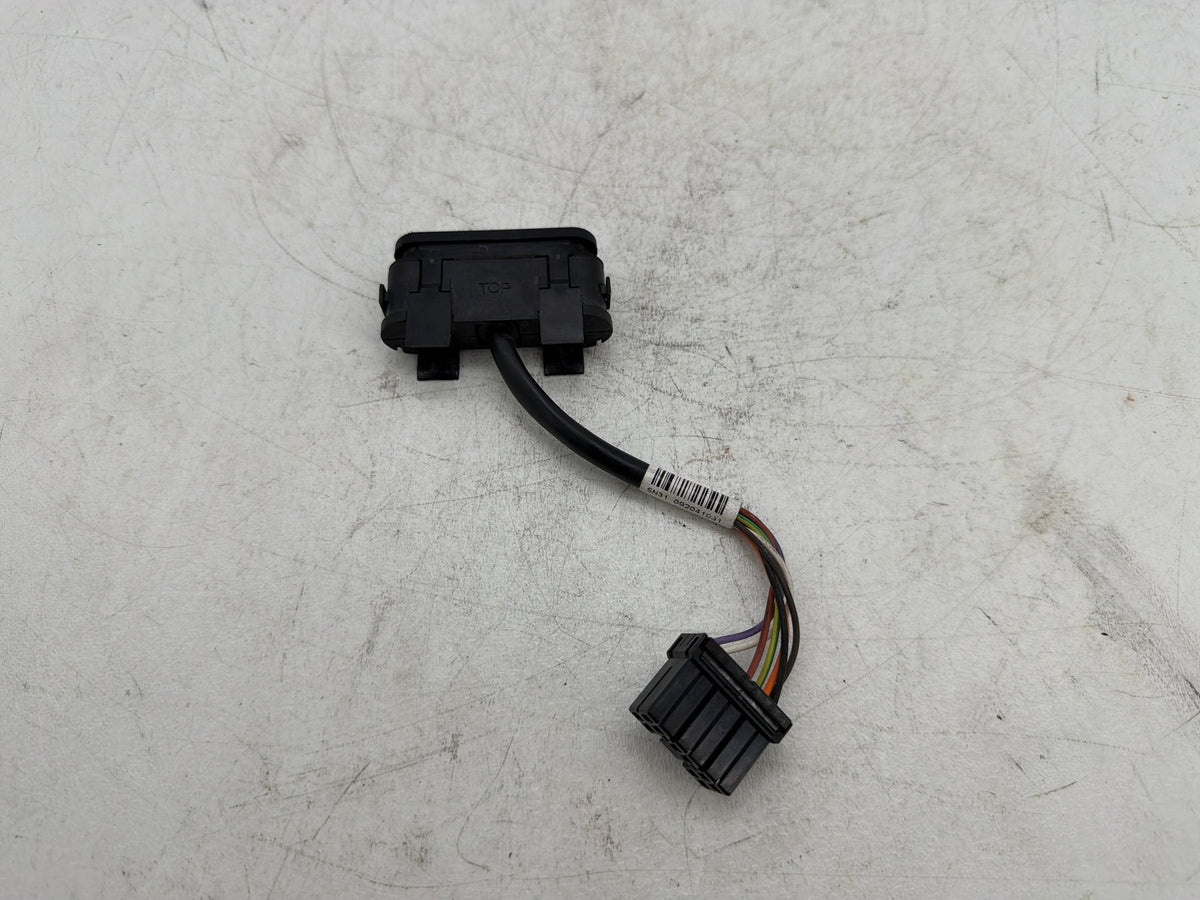 2010 Harley Street Glide Touring FLHX OEM Dash Indicator Lamp Wire Plug In