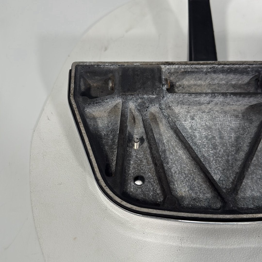 1999 - 2006 Harley-Davidson Touring Electra Glide Classic Left & Right Passenger Floorboard Foot Rest 52719-93B