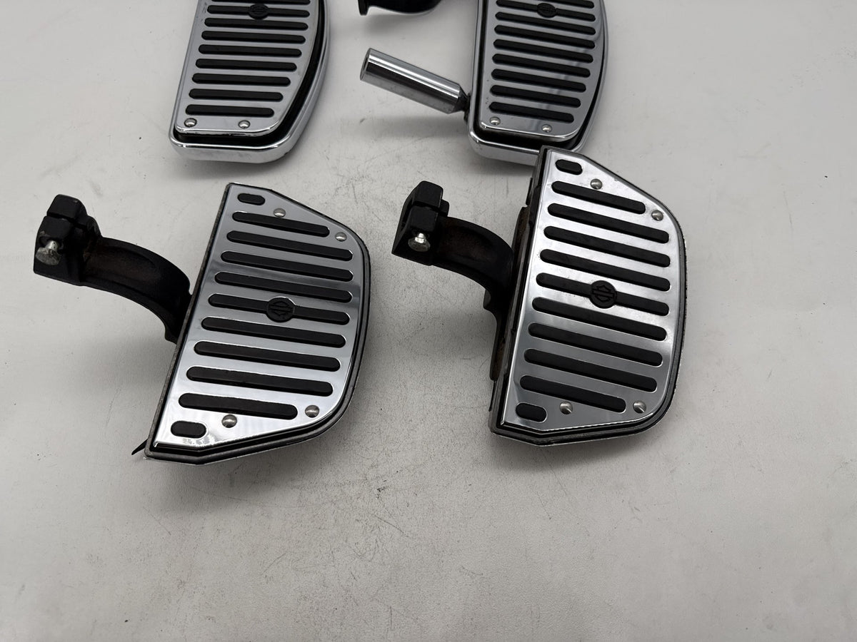 97 Harley Heritage Softail Classic Left Right Driver & Pass Floorboard Foot Rest