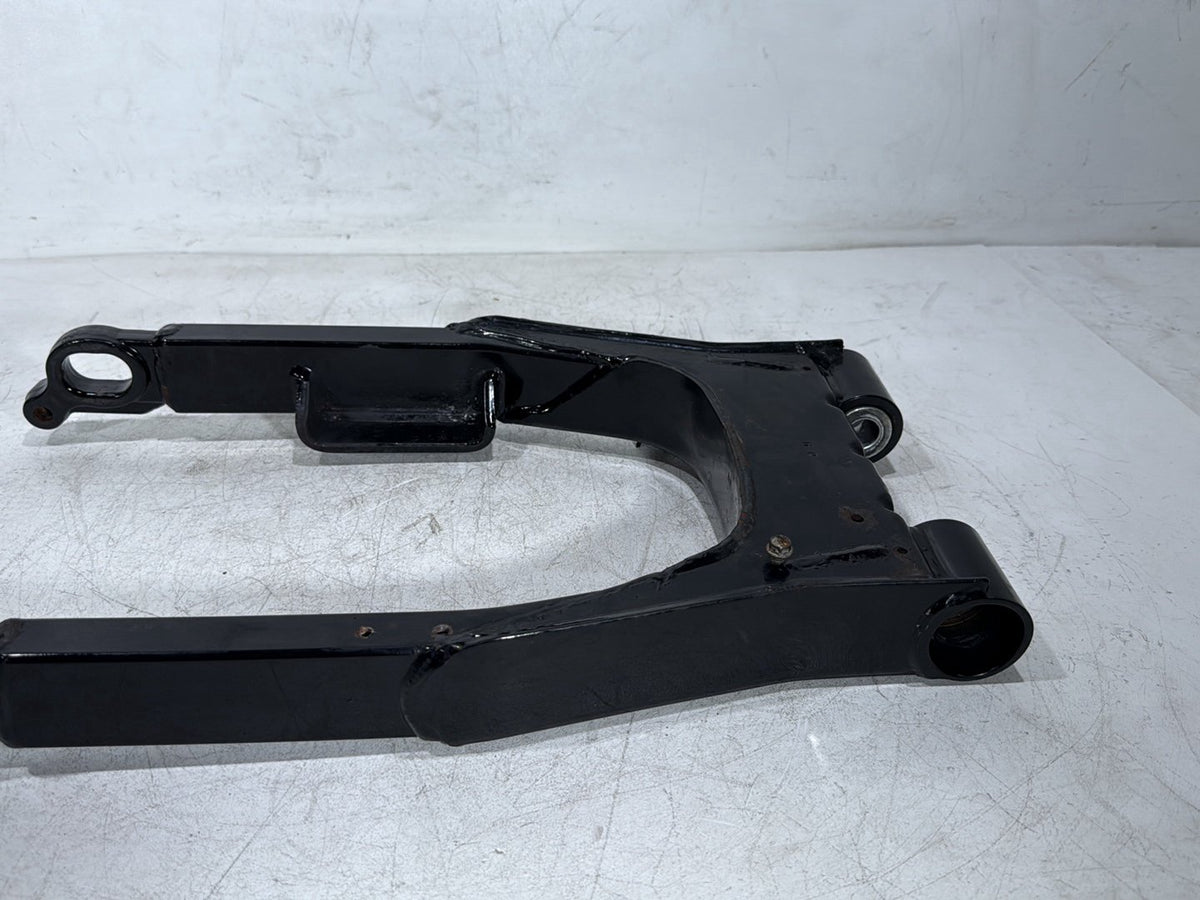 2006 Harley Electra Glide Touring Ultra FLHTCUI OEM Rear Fork Swingarm Swing Arm