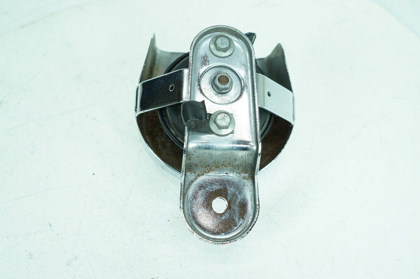 2007 - 2017 Harley-Davidson Dyna Low Rider Horn Signal Klaxon Chrome Cover 69012-93A