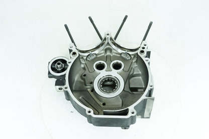 2008 - 2016 Harley-Davidson Touring Road Glide Crankcase Shaft Engine Motor Cover 24653-06A