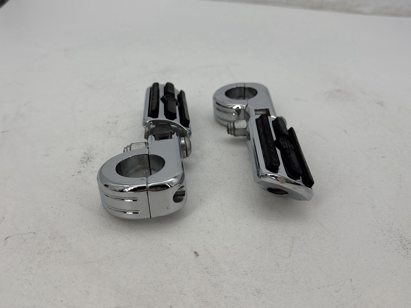 2004 Harley Softail FLSTC Heritage Classic OEM Front Right Left Highway Foot Pegs