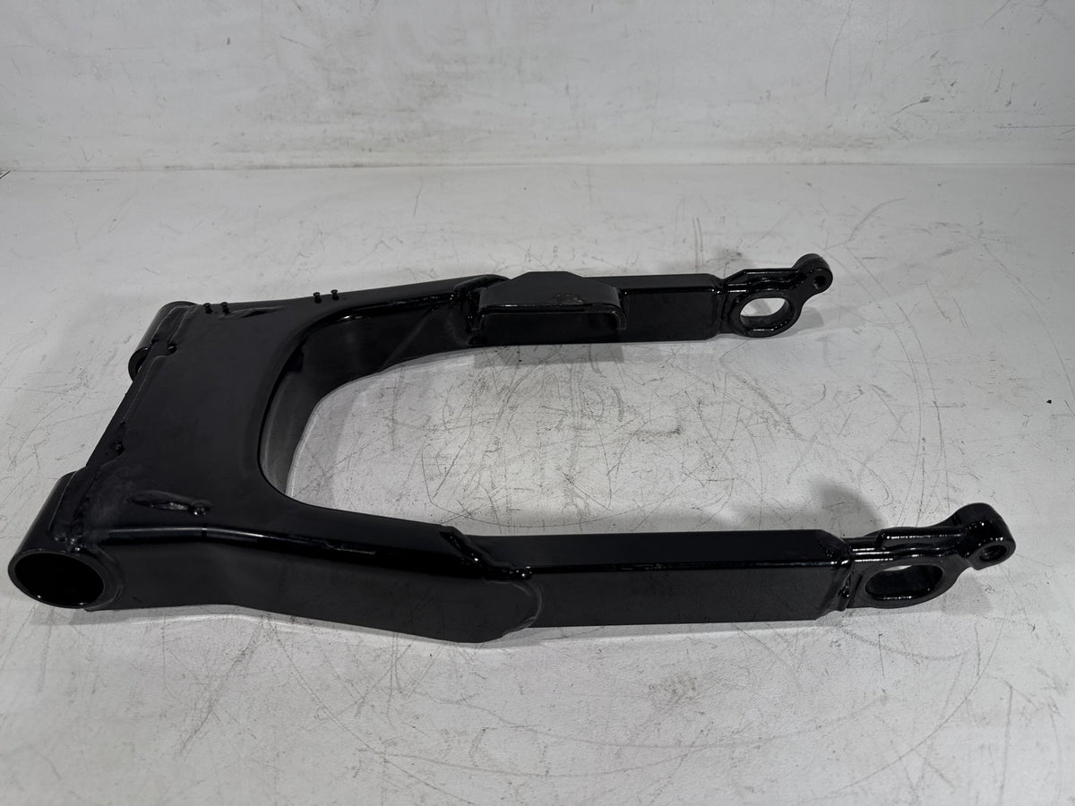 2007 Harley Electra Touring CVO Screamin Eagle OEM Rear Fork Swingarm Swing Arm