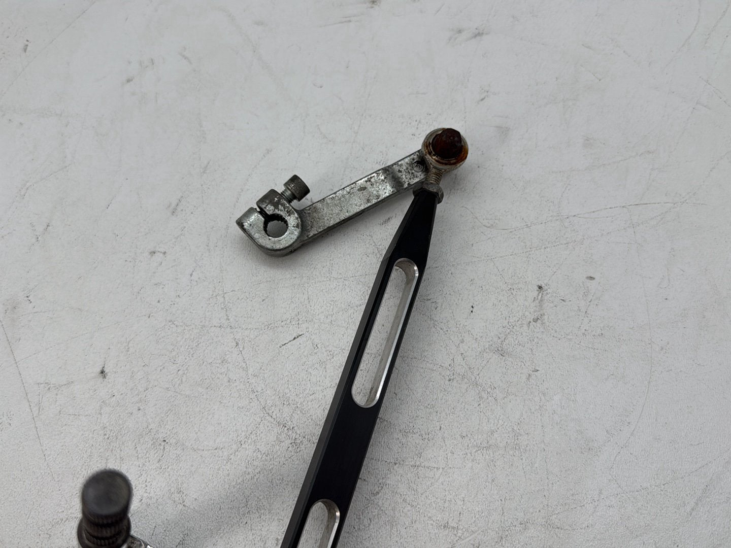 2006 Harley Touring FLHTCI Electra Glide Classic OEM Gear Shifter Lever w/ Rod linkage