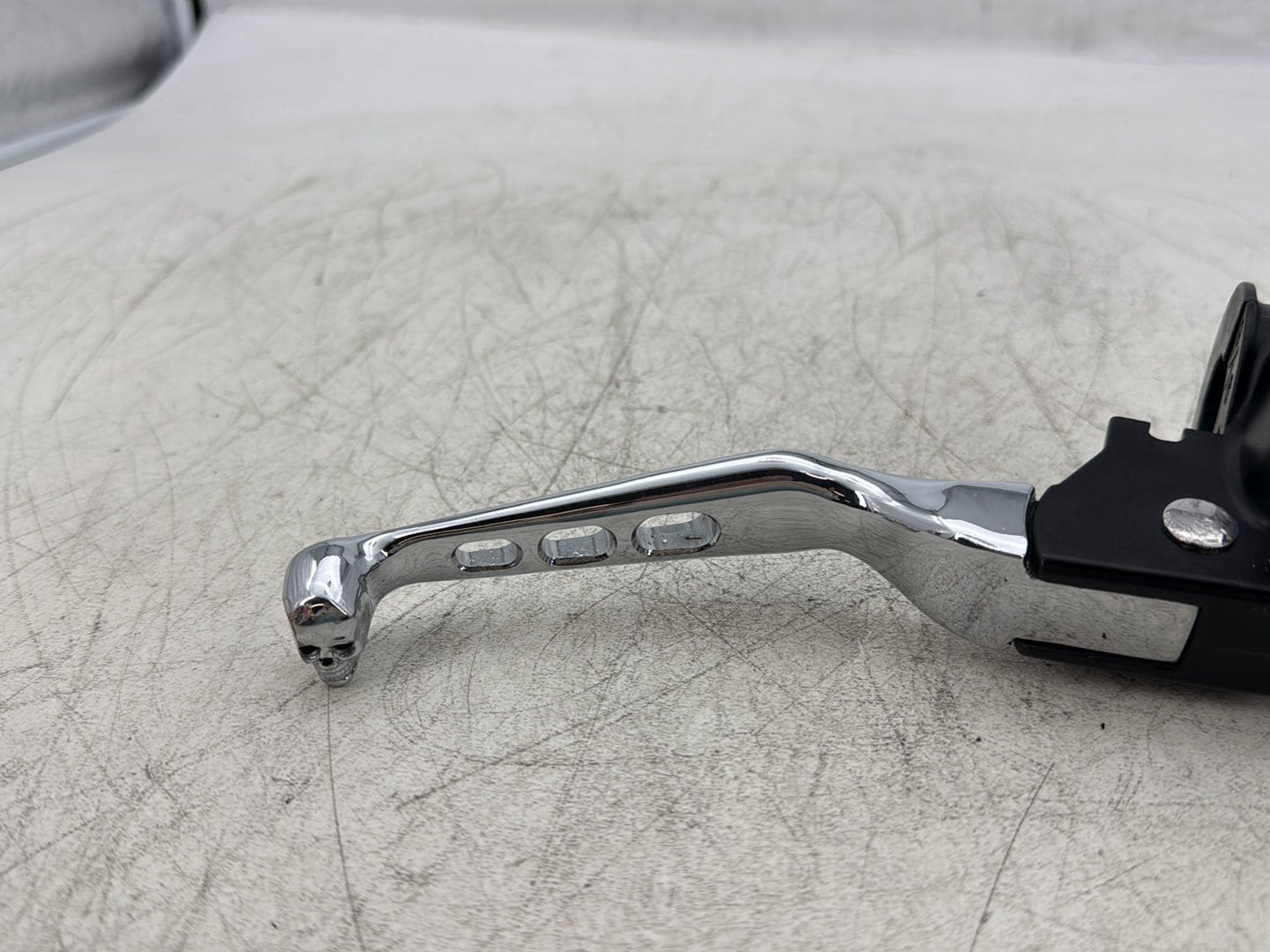 2000 Harley Softail FLSTC Heritage Classic OEM Front Right Brake Lever Master Cylinder
