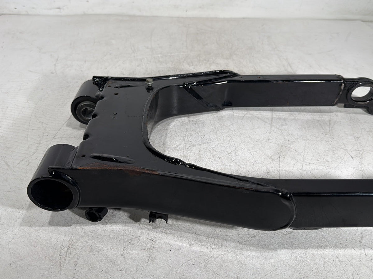2007 Harley Electra Glide Touring Ultra OEM Rear Fork Swingarm Swing Arm