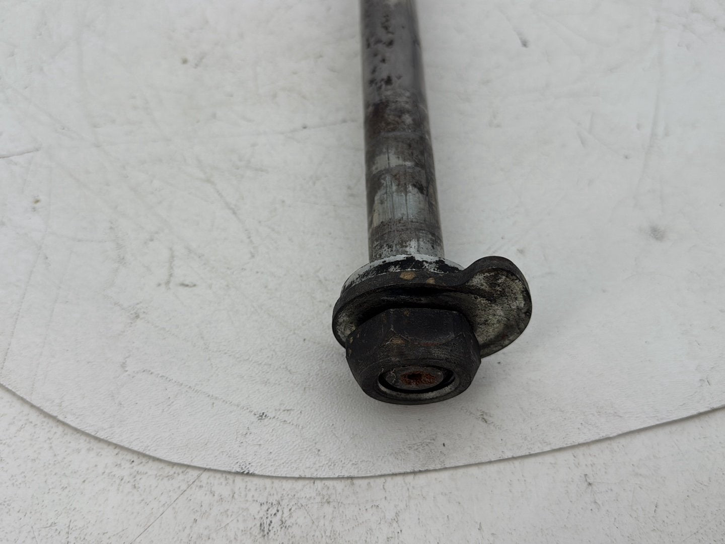 2008 - 2016 Harley-Davidson Touring Electra Glide Ultra Rear Wheel Axle Bolt Shaft 41056-09