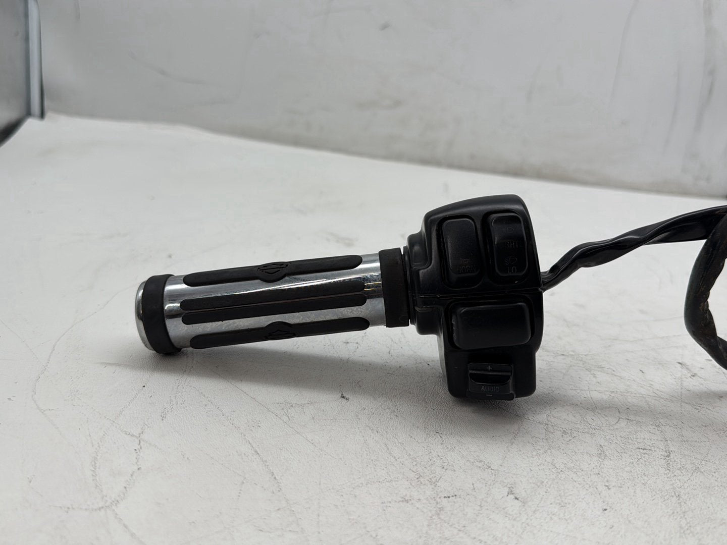 2006 Harley Touring FLHTCI Electra Glide Classic OEM Left Turn Signal Headlight Switches Controls