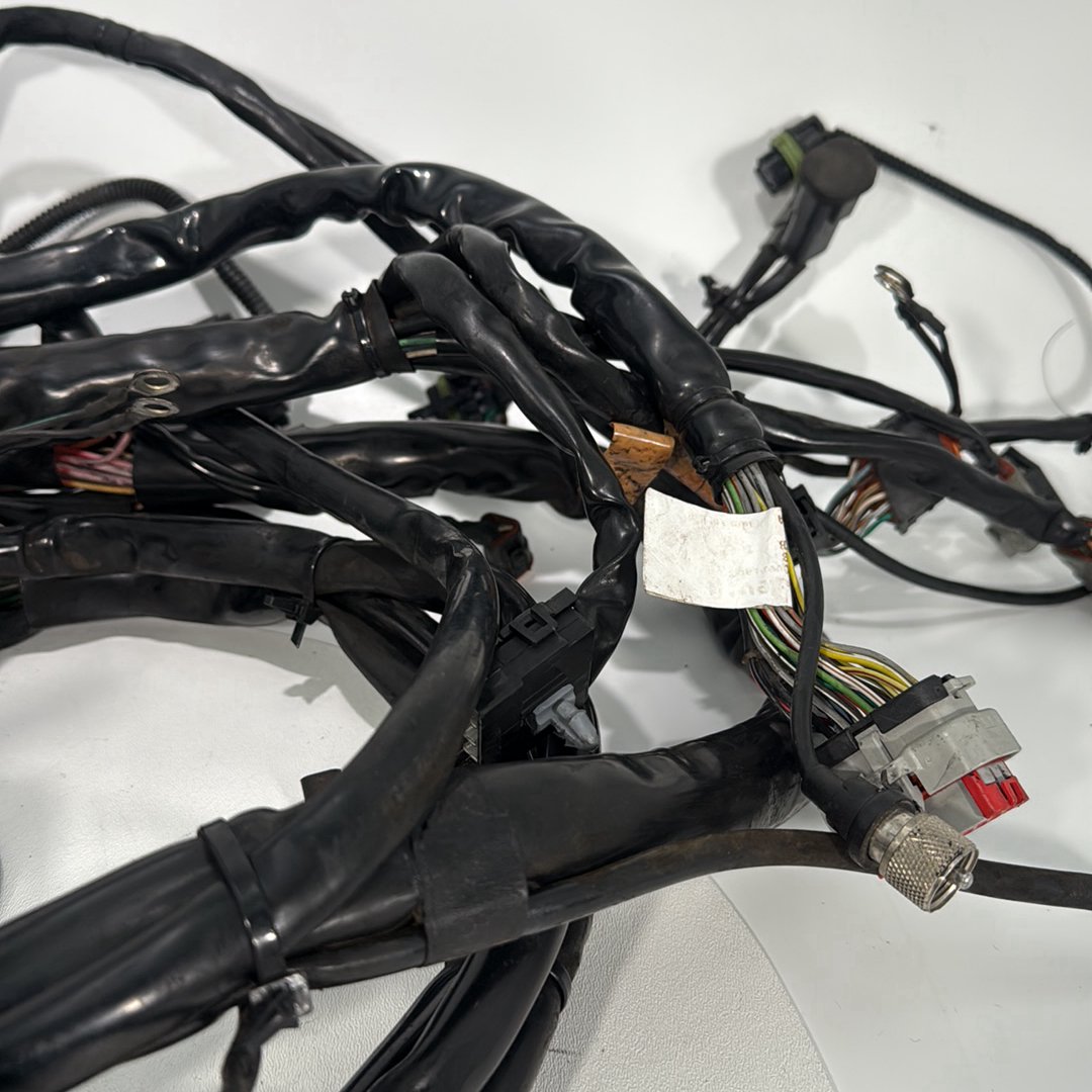 1999 - 2006 Harley-Davidson Touring Electra Glide Classic Main Wire Wiring Harness Loom  	70985-04