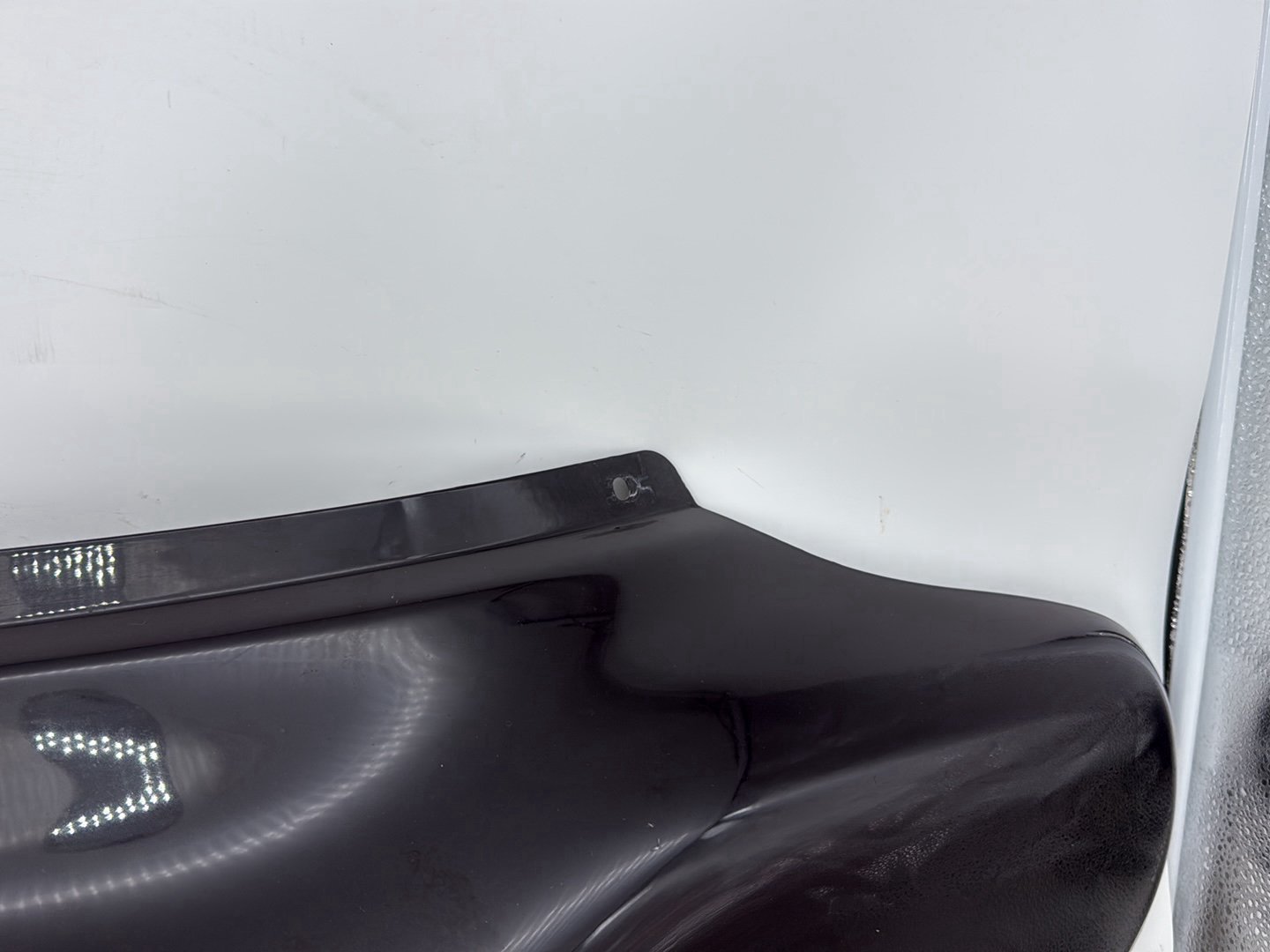 2000 Harley Touring Electra Glide Ultra OEM Front Outer Batwing Fairing Cover