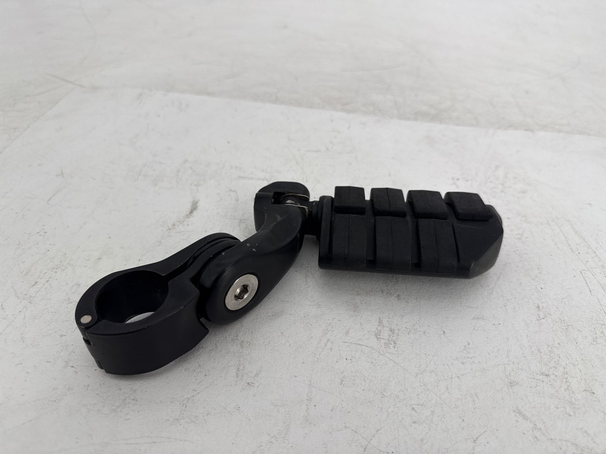 2013 Harley Street Glide Touring FLHX Front Driver Highway 1 Foot Peg Rest
