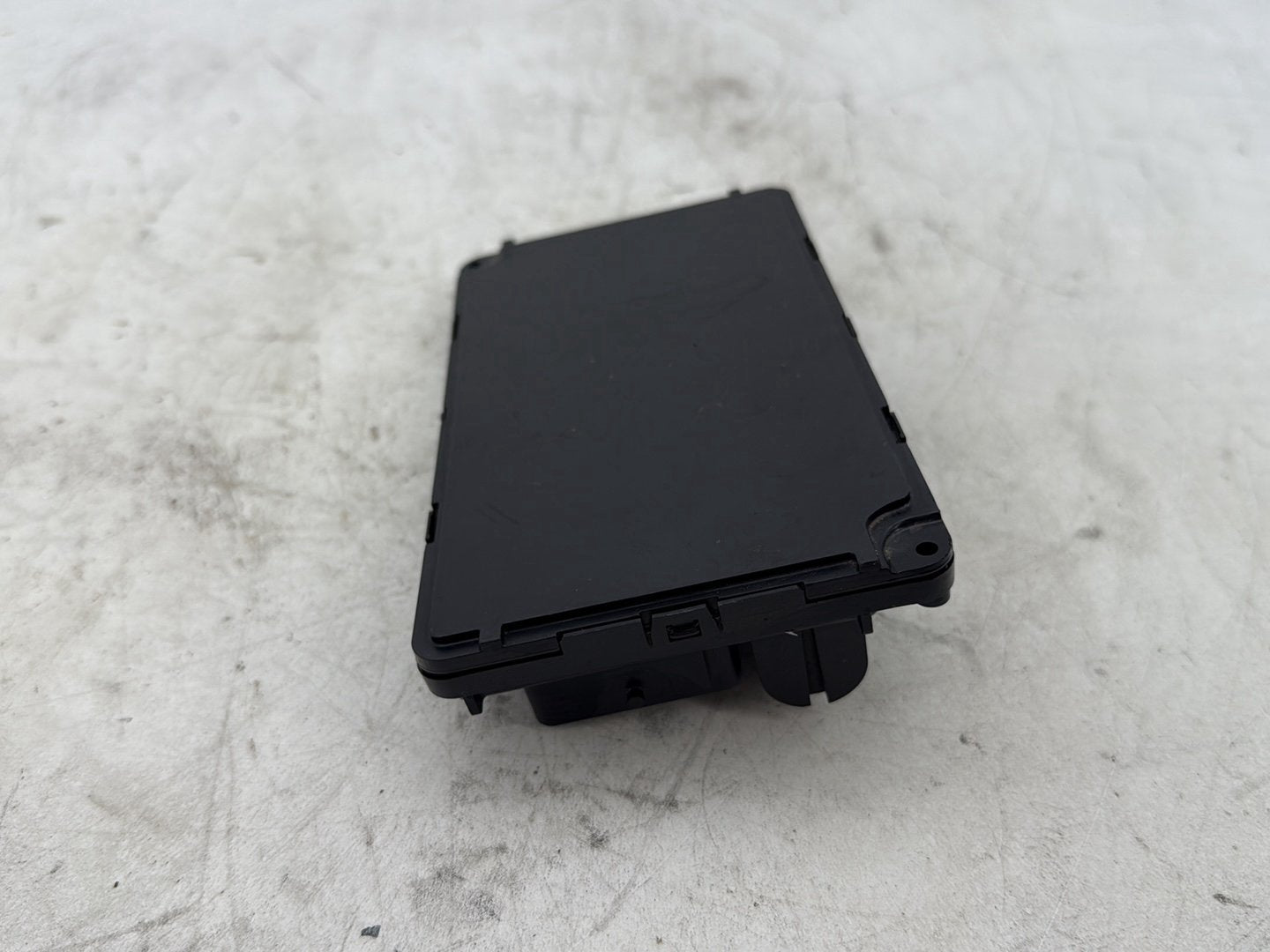 2012 Harley Dyna FXDF Fat Bob OEM Body Control Module BCU BCM