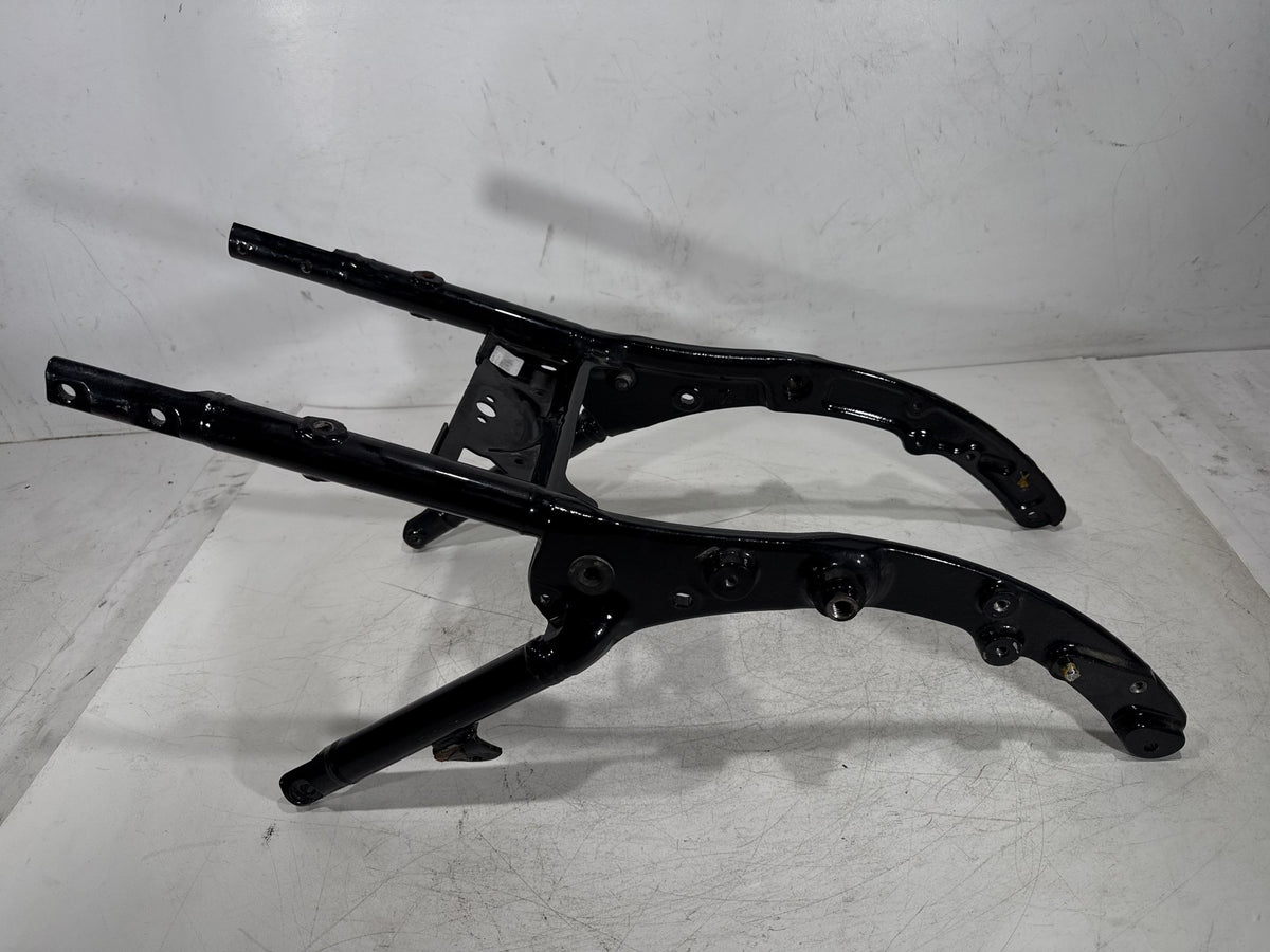 13 Harley Street Glide Touring FLHX OEM Rear Back Sub Frame Rail Bar 48079-09BHP