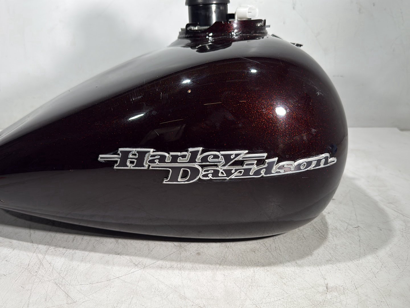 2011 Harley Street Glide Touring FLHX OEM Fuel Gas Tank Gasoline Reservoir