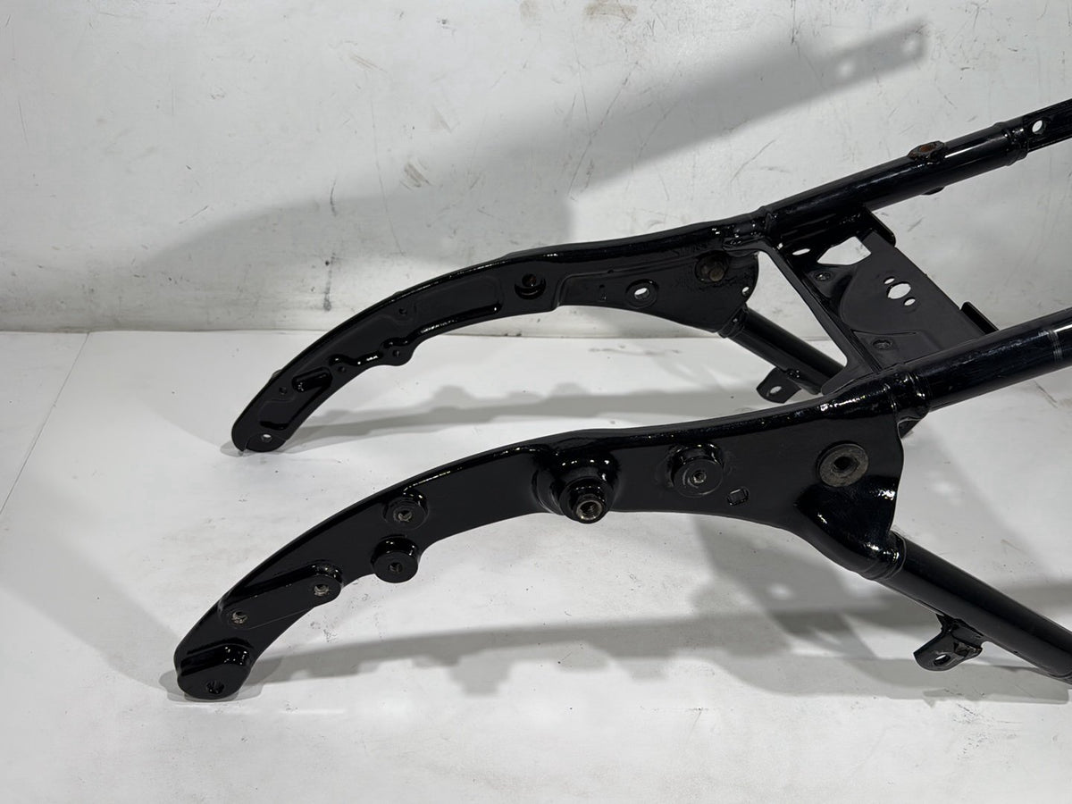 2010 Harley Electra Glide Touring FLHTCU OEM Rear Sub Frame Subframe Tail Rail