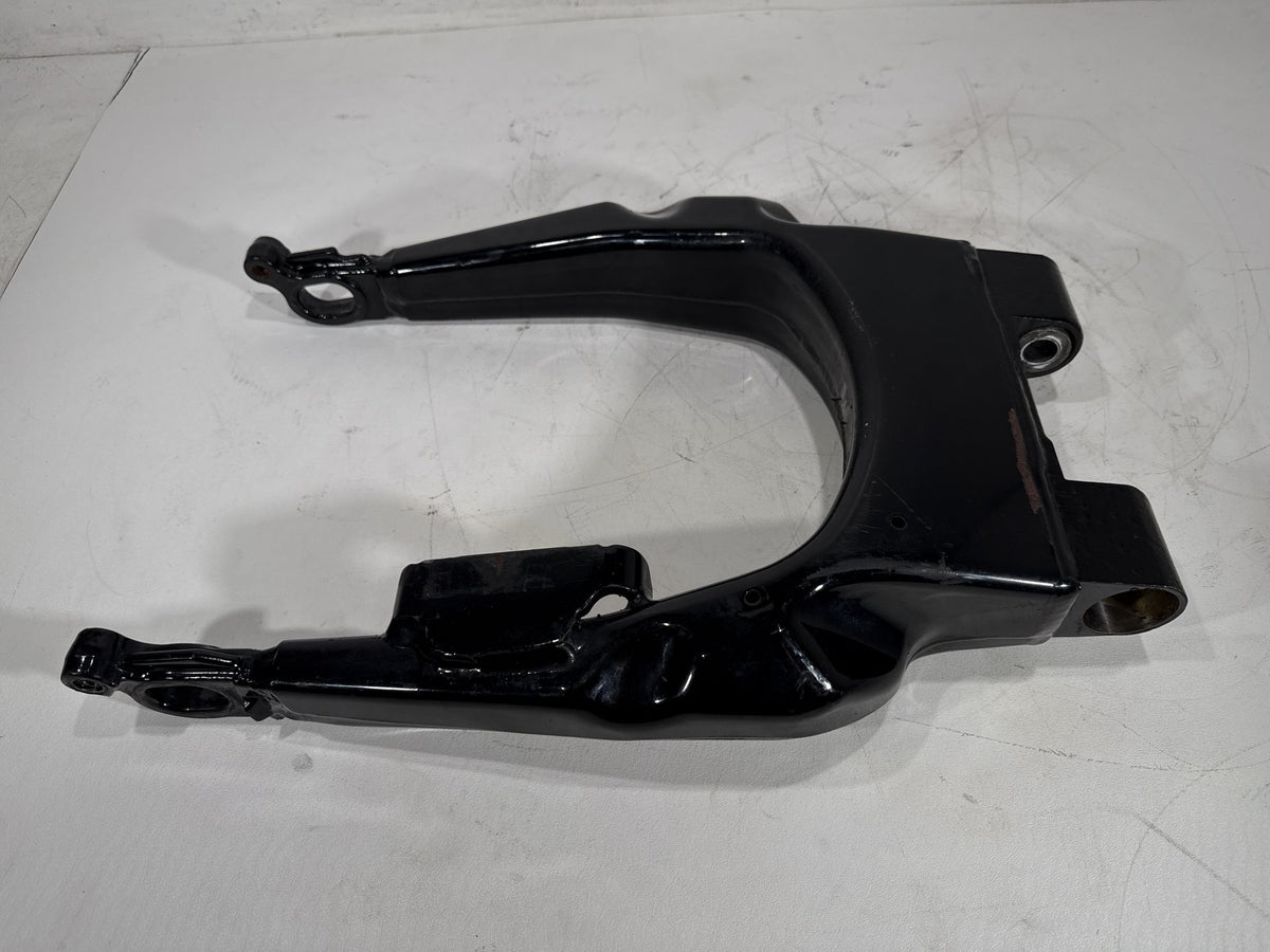 2014 Harley Electra Glide Touring Ultra OEM Rear Fork Swingarm Swing Arm