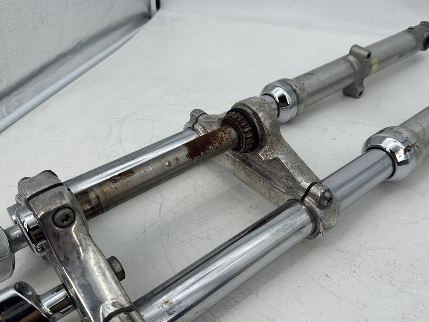 2009 Harley Sportster 1200 Low OEM Front Triple Tree Set LH RH Fork Legs Sliders
