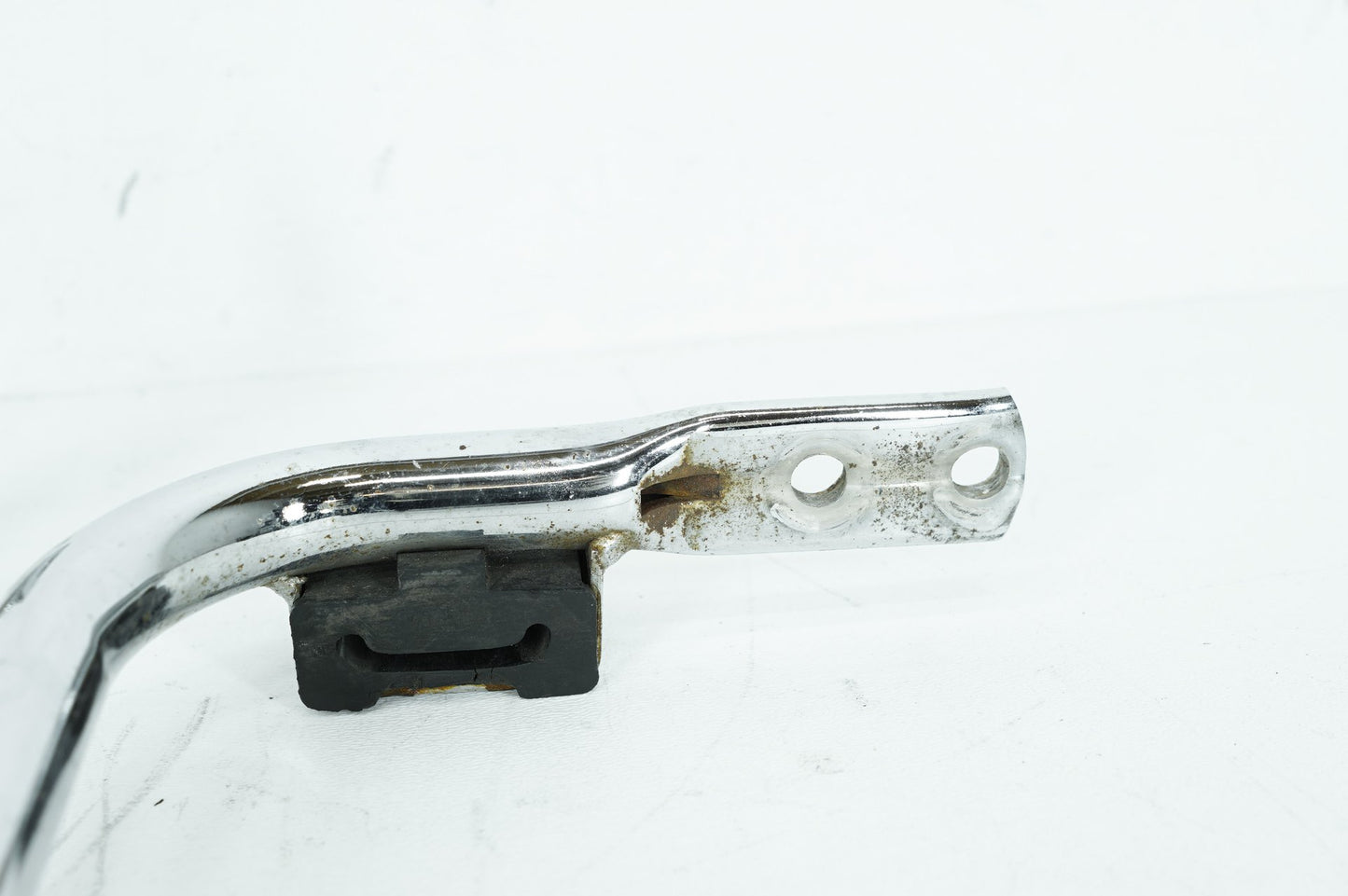 1999 - 2006 Harley-Davidson Touring Street Glide Rear Left Saddlebag Guard Rails Bar 49206-04,