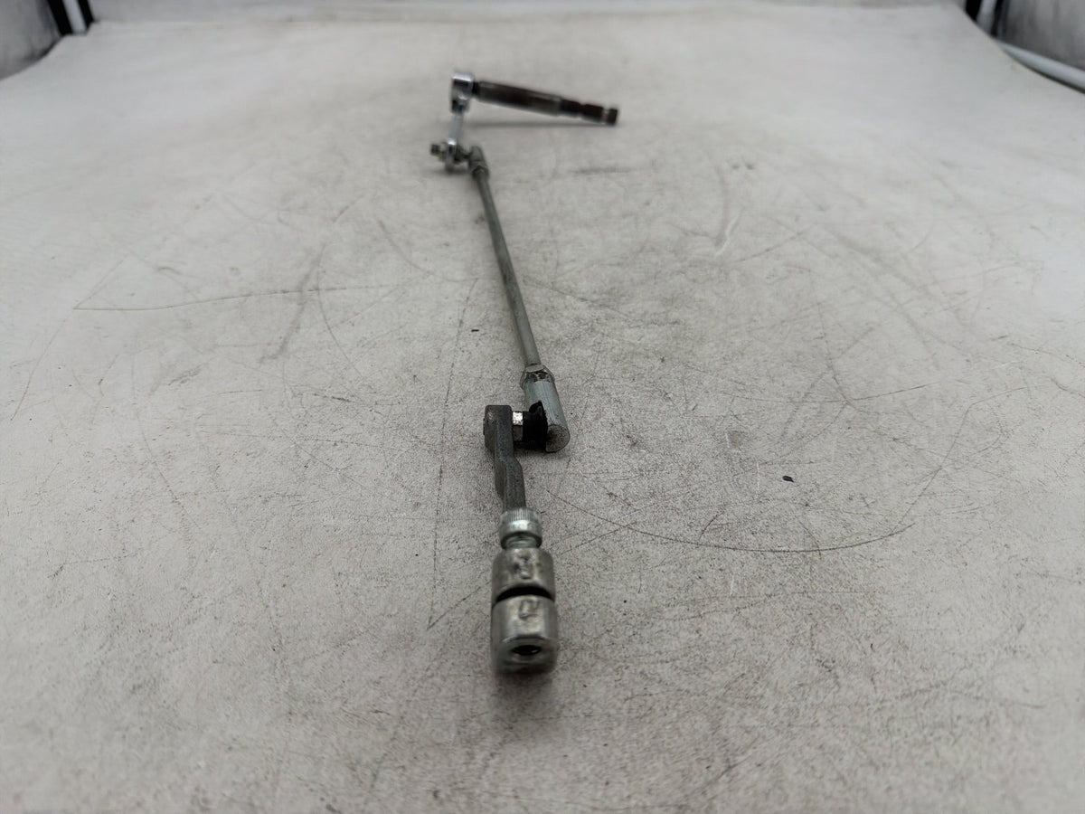 2004 Harley Electra Glide Touring Ultra OEM Gear Shifter Lever w/ Rod linkage