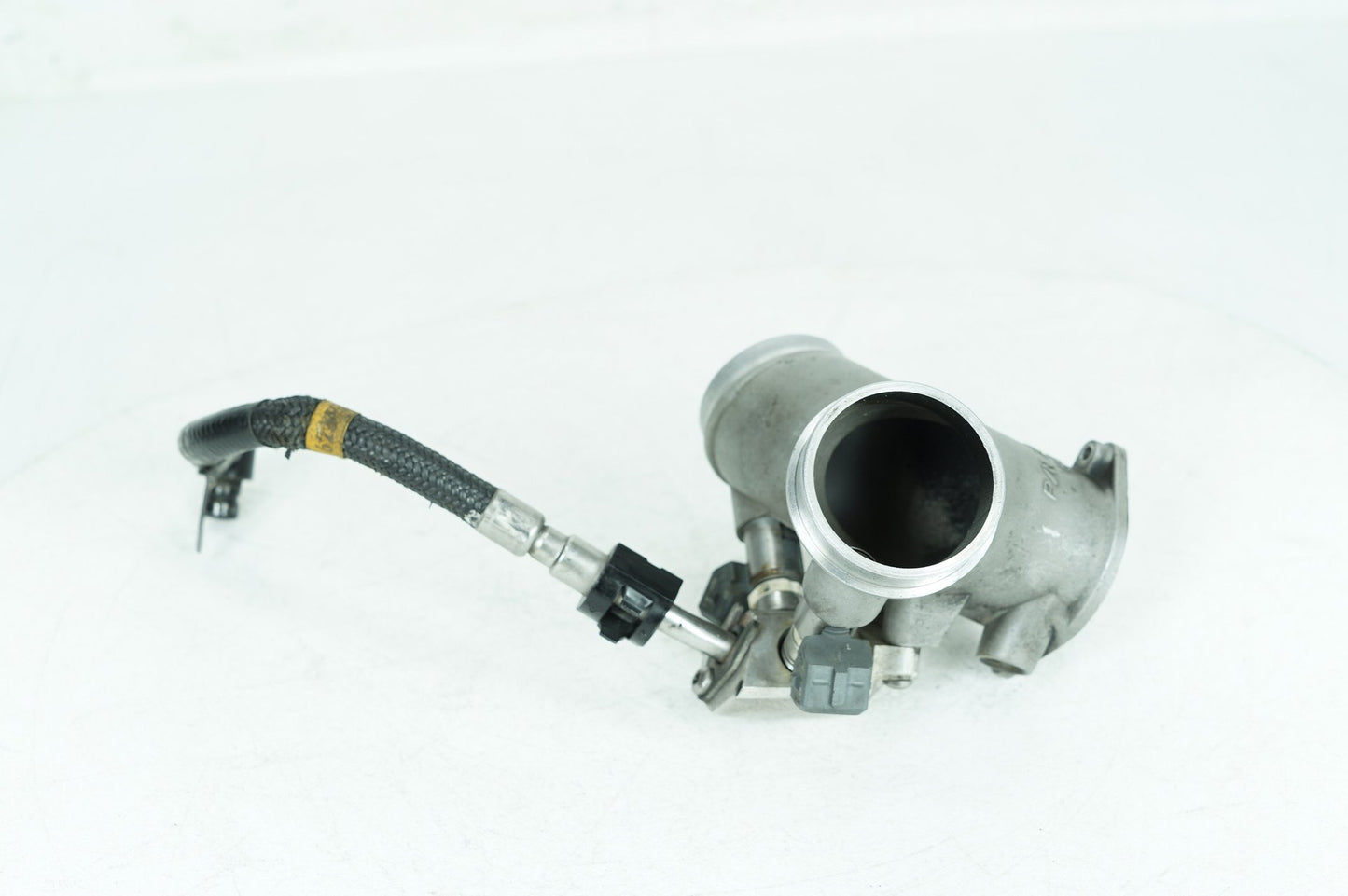 1999 - 2006 Harley-Davidson Touring Road King  Intake Manifold Thermostat Housing 27630-01
