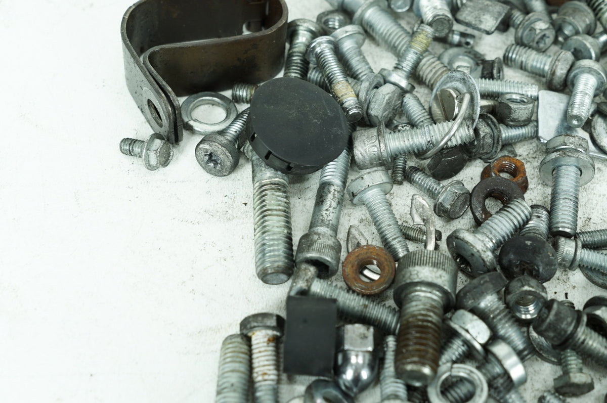 2013 Harley-Davidson Touring FLHTCU - Hardware Bolts Nuts & Brackets