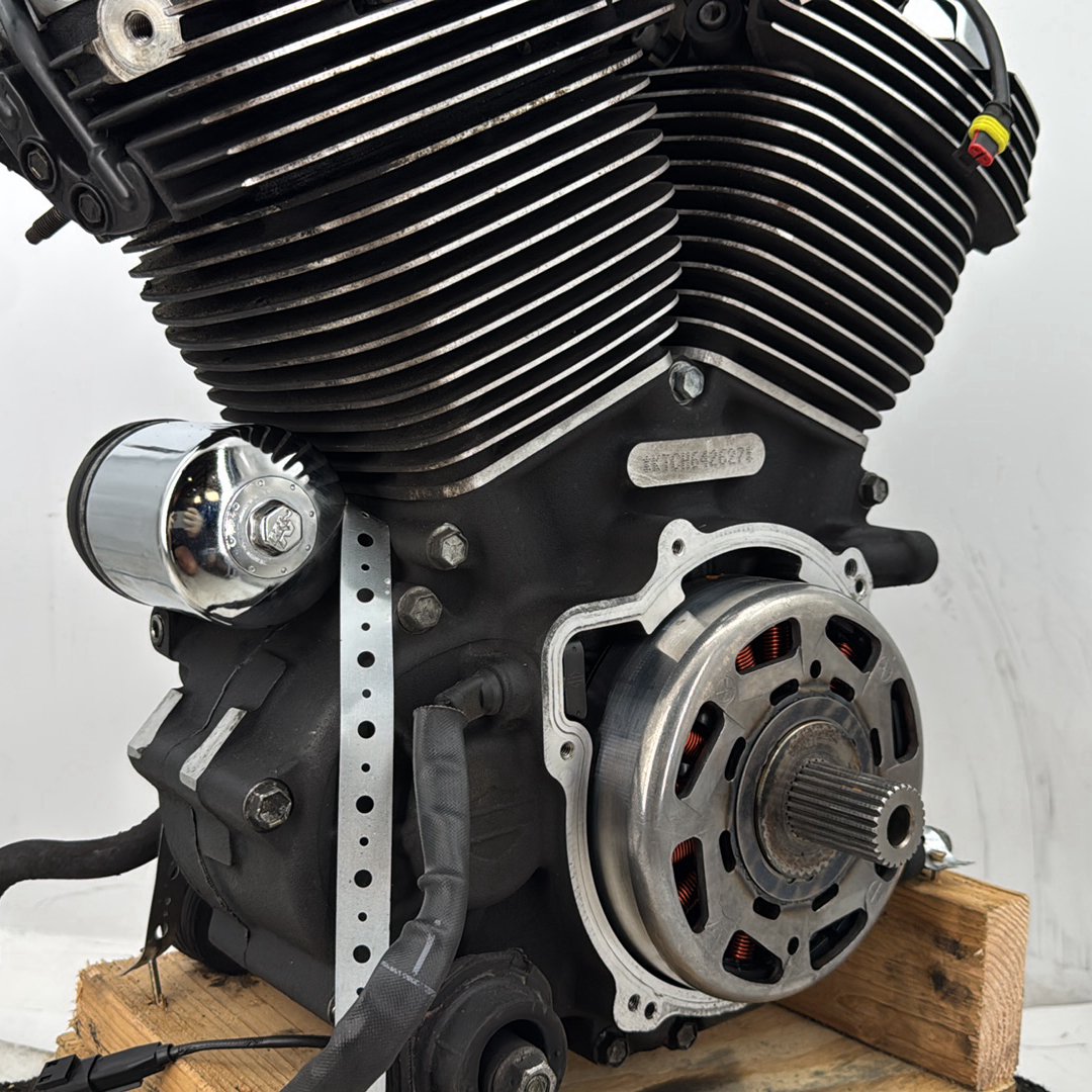 17 Harley Road Glide Touring OEM Milwaukee M8 107 Engine Motor Air Cooled 7 mi.
