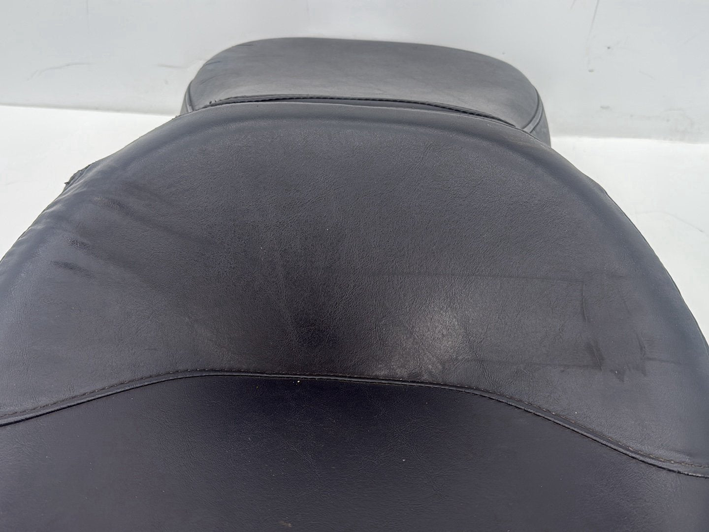 2005 Harley Touring FLHRCI Road King Classic OEM Passenger Rider Driver Seat Saddle