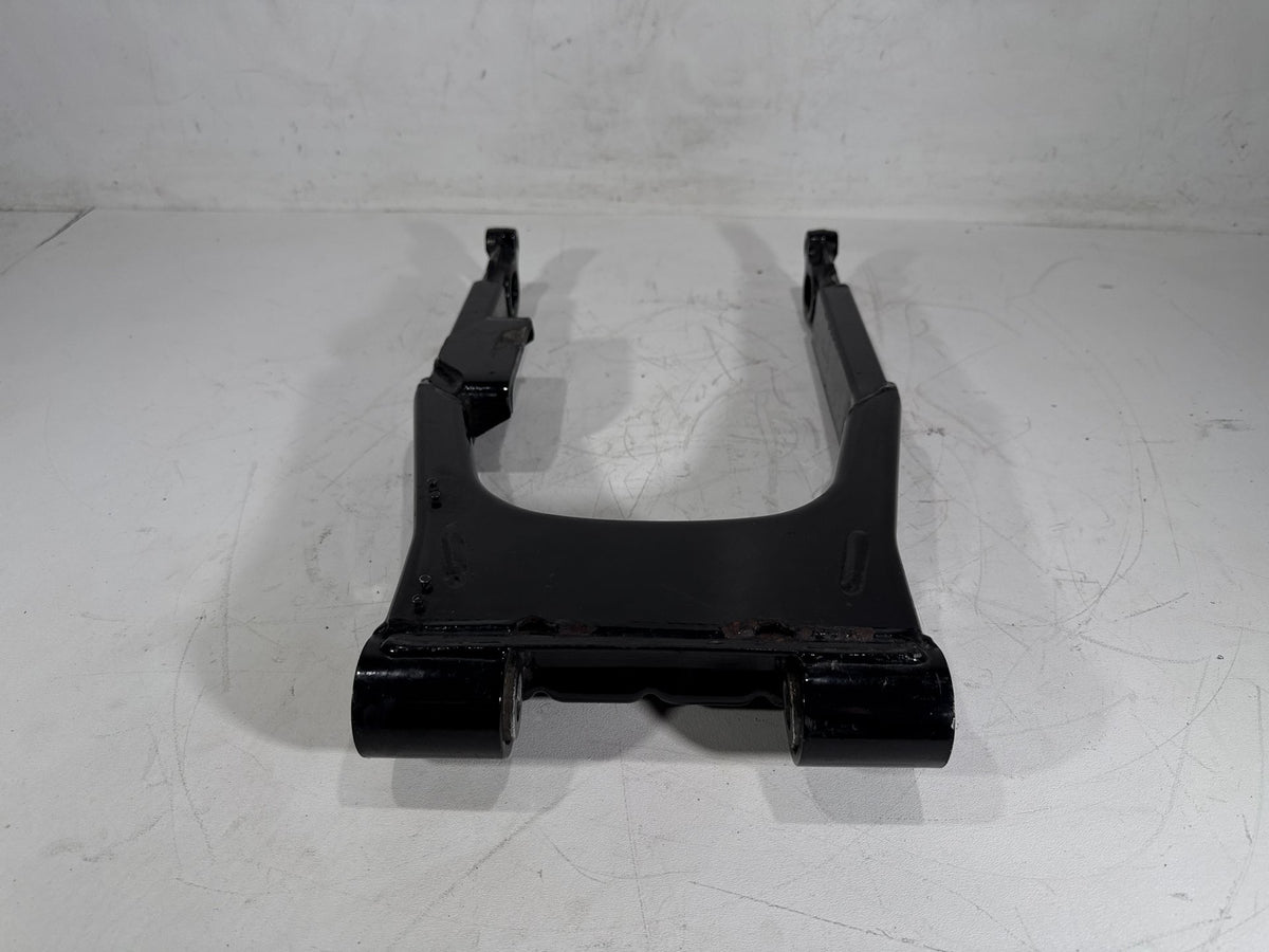 2002 Harley Electra Glide Touring FLHT OEM Rear Fork Swingarm Swing Arm