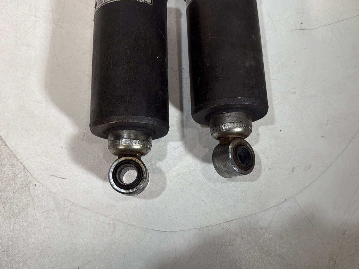 1986 - 1998 Harley-Davidson Softail Heritage Classic Rear Left Right Shock Absorbers 54508-89A