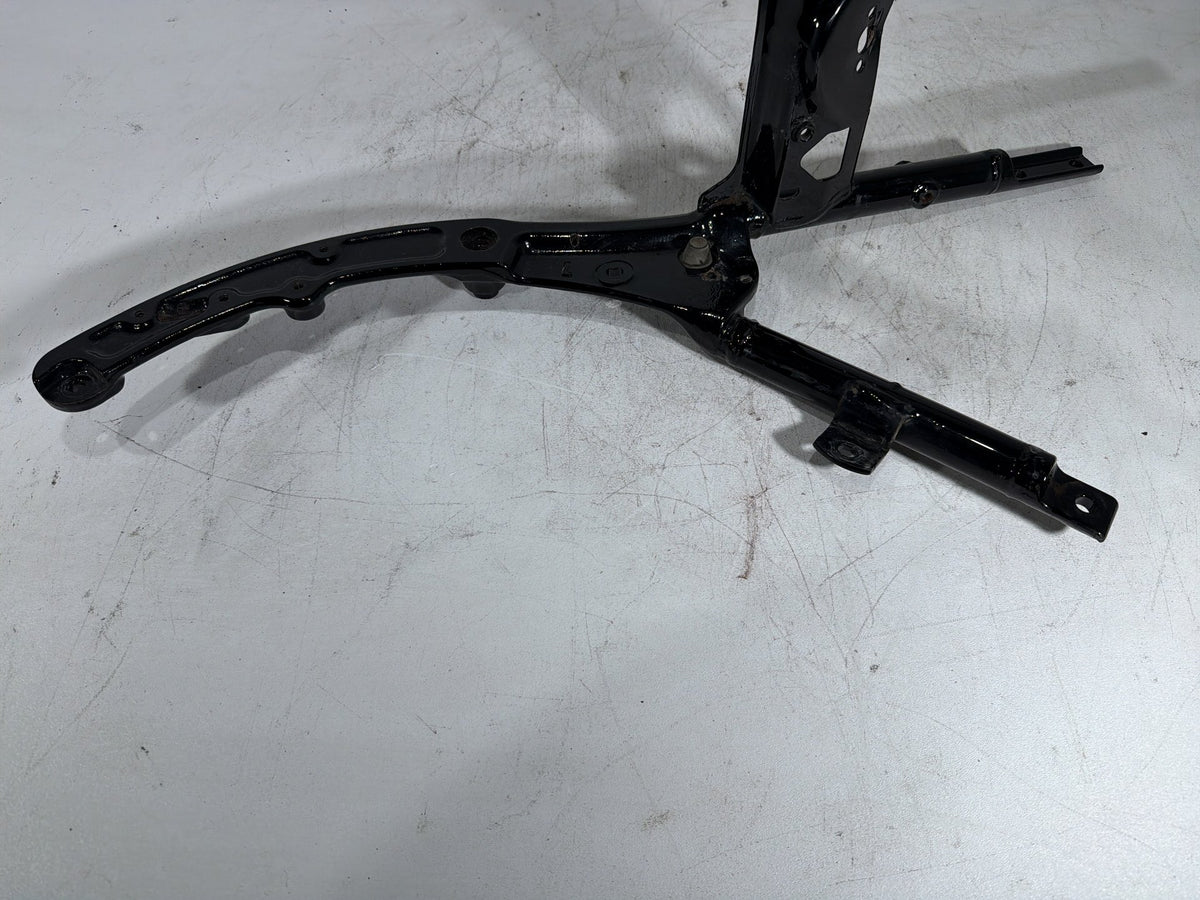2015 Harley Electra Glide Touring OEM Rear Back Sub Frame Rail Bar 48079-09BHP