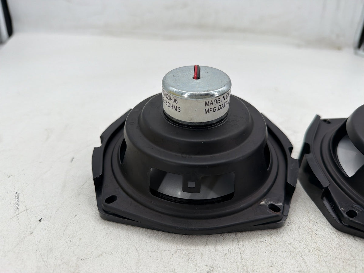 2007 Harley Electra Glide Touring CVO Eagle OEM Left Right Sound Audio Speakers