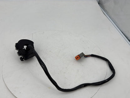 1999 - 2006 Harley-Davidson Touring Electra Glide Ultra Left Turn Signal Headlight Switches Controls  	71682-06
