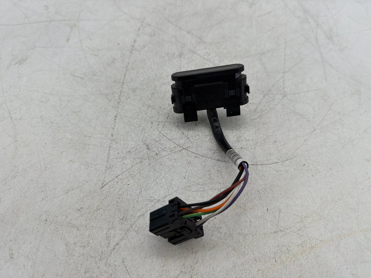 2013 Harley Electra Glide Touring FLHTCU OEM Dash Indicator Lamp Wire Plug In