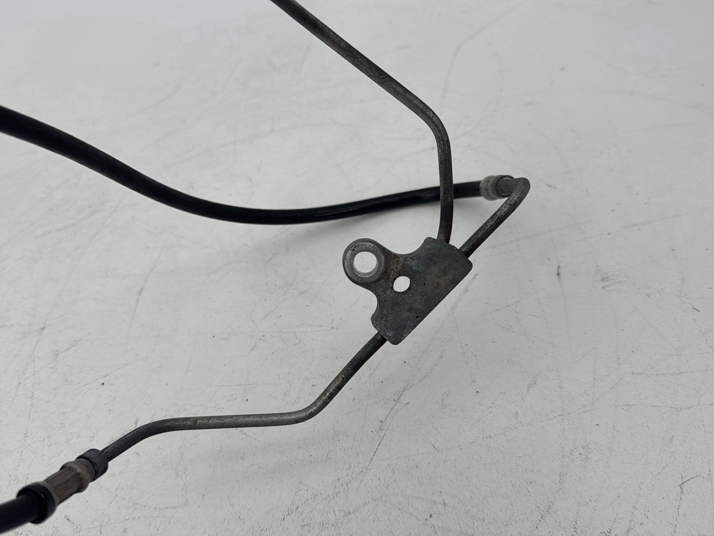 2008 Harley Touring FLHT Electra Glide OEM Front Brake Hose Line Pipe NON-abs