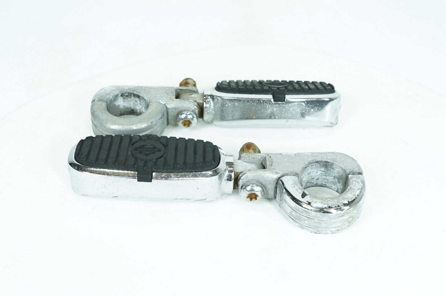 1999 - 2006 Harley-Davidson Touring Road King Front Right Left Highway Foot Pegs 50576-05