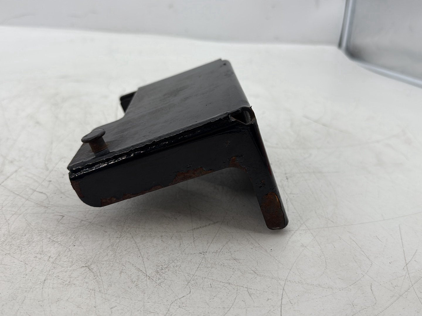2005 Harley Dyna FXDWG Wide Glide OEM Battery Tray Bracket Holder Carrier