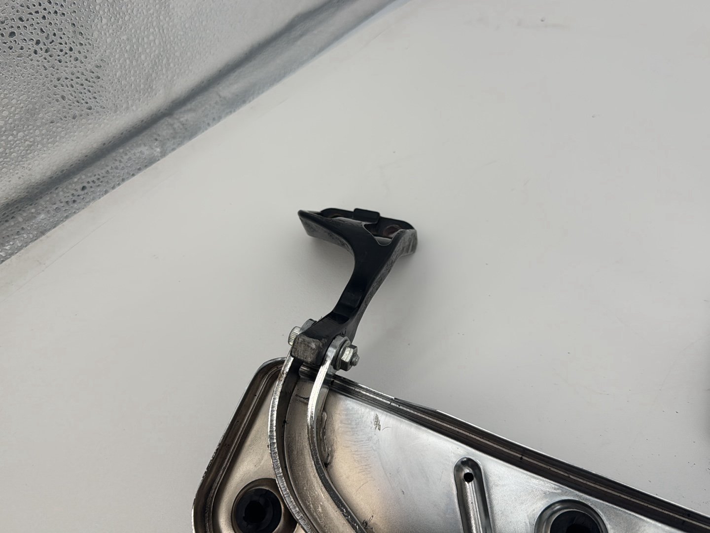 1999 - 2006 Harley-Davidson Dyna Low Rider Left Right Driver Floorboard Foot Rest 50614-06