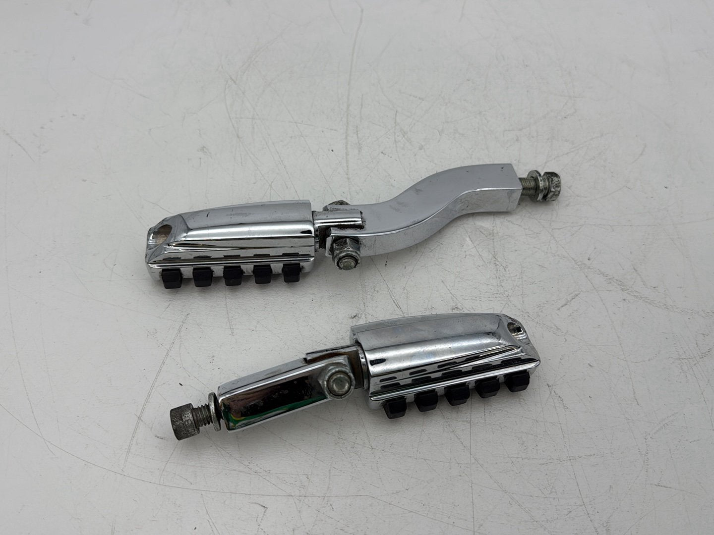 2002 Harley Dyna FXD Super Glide OEM Passenger Left & Right Foot Pegs