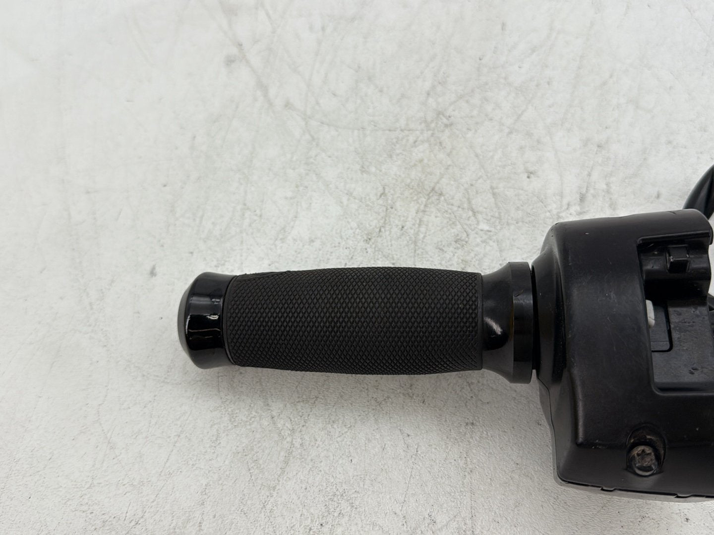 2018 Harley Electra Glide Touring Ultra FLHTCU OEM Right Engine Start Kill Switches Controls