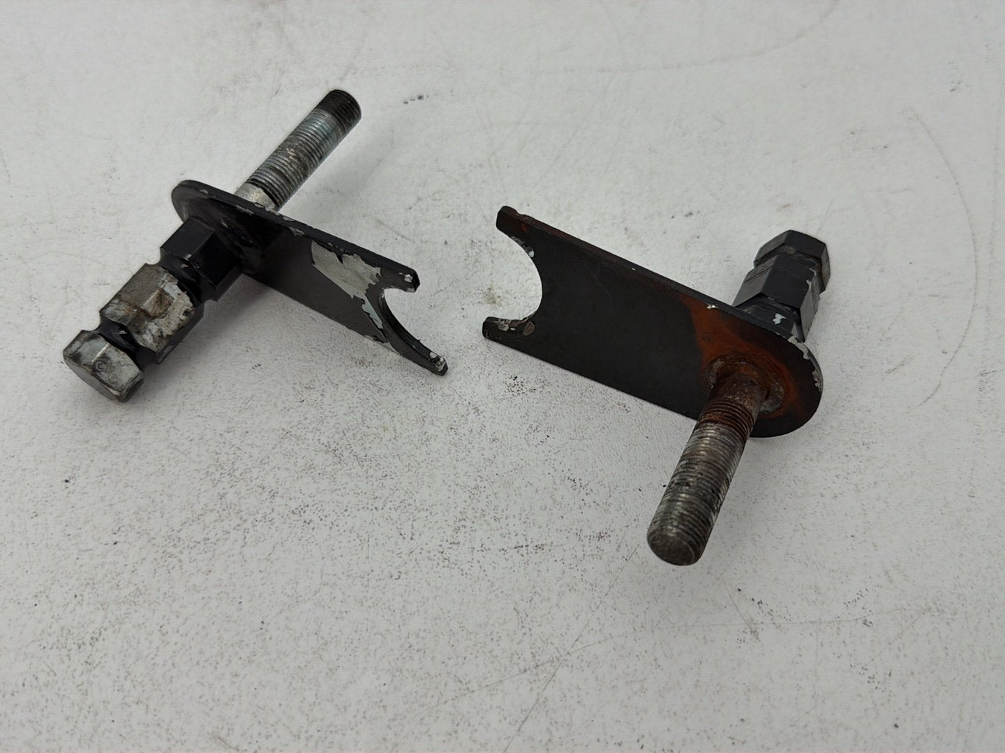 1986 - 1998 Harley-Davidson Softail Heritage Classic Left Right Foot Rest Peg Support Bracket docking hardware kit