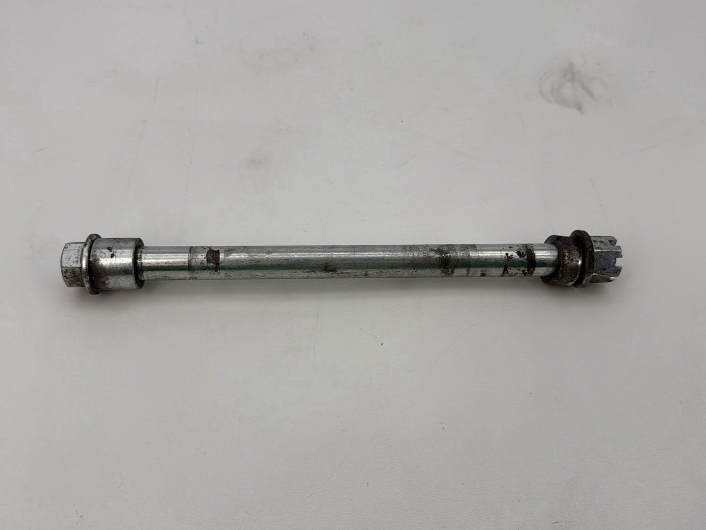 2003 Harley Sportster XL1200C 1200 Custom Anniversary OEM Rear Wheel Axle Bolt Shaft