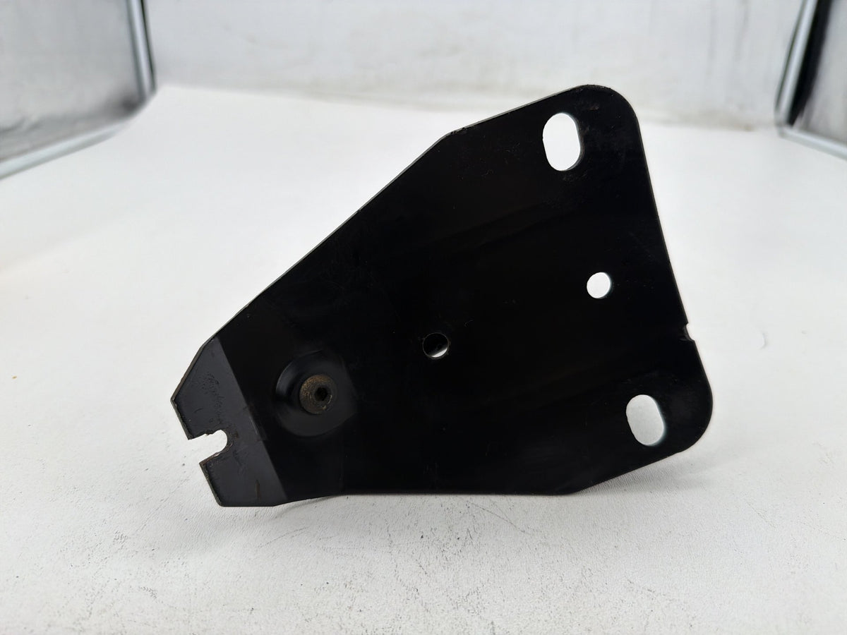 2011 Harley Electra Glide Touring Ultra OEM Adjustable Rider Backrest Lift Mount